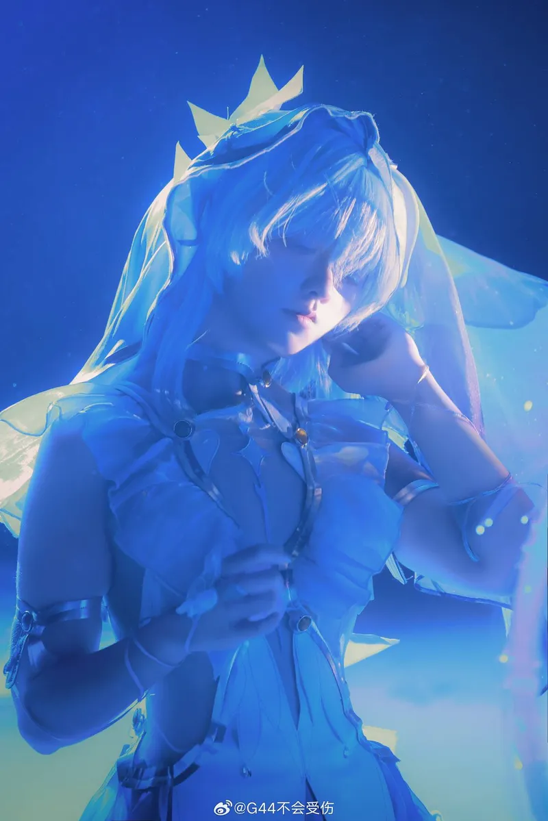 《鸣潮》守岸人Cosplay展示