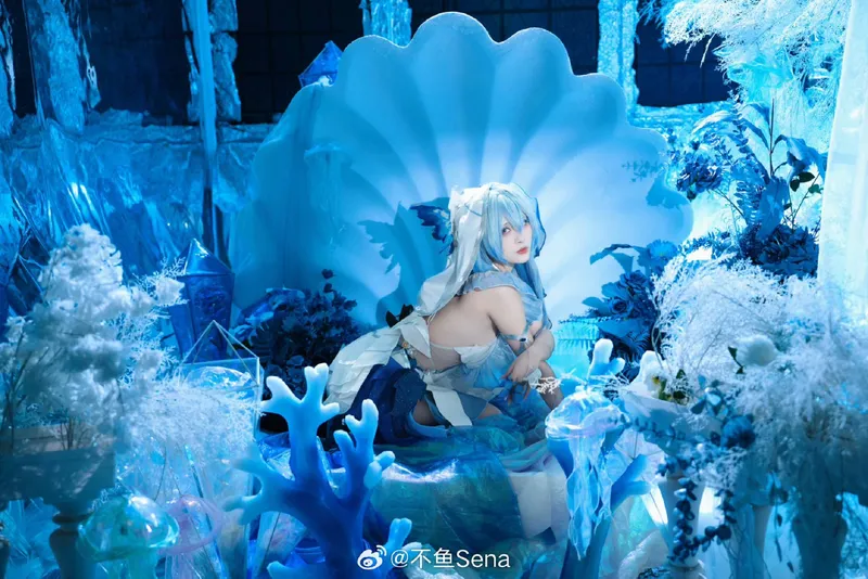 《鸣潮》守岸人Cosplay展示