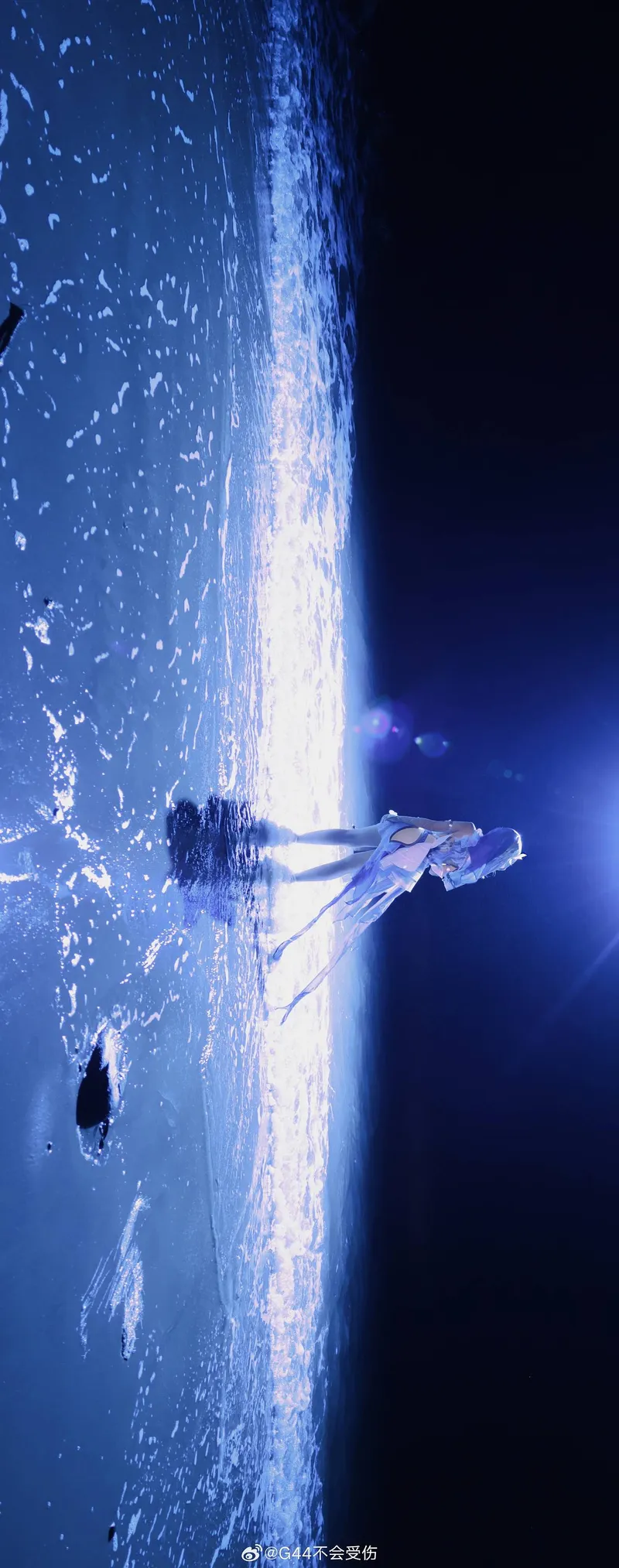 《鸣潮》守岸人Cosplay展示