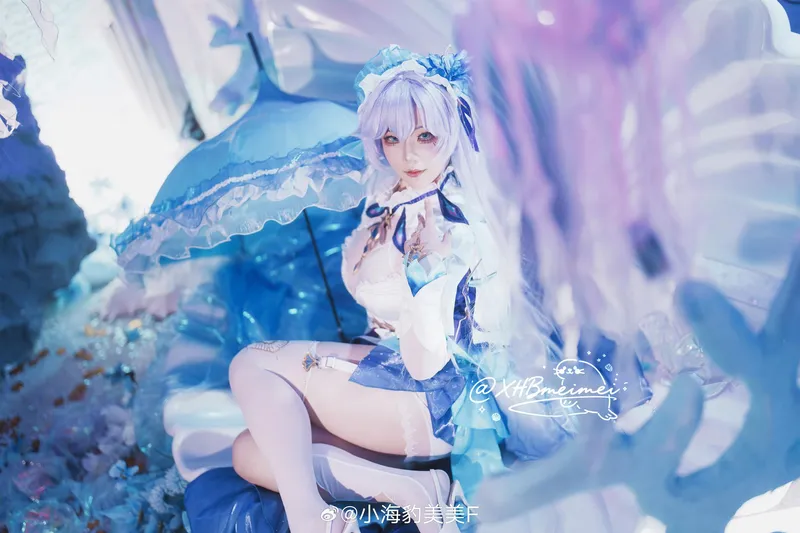 《鸣潮》坎特蕾拉cosplay展示