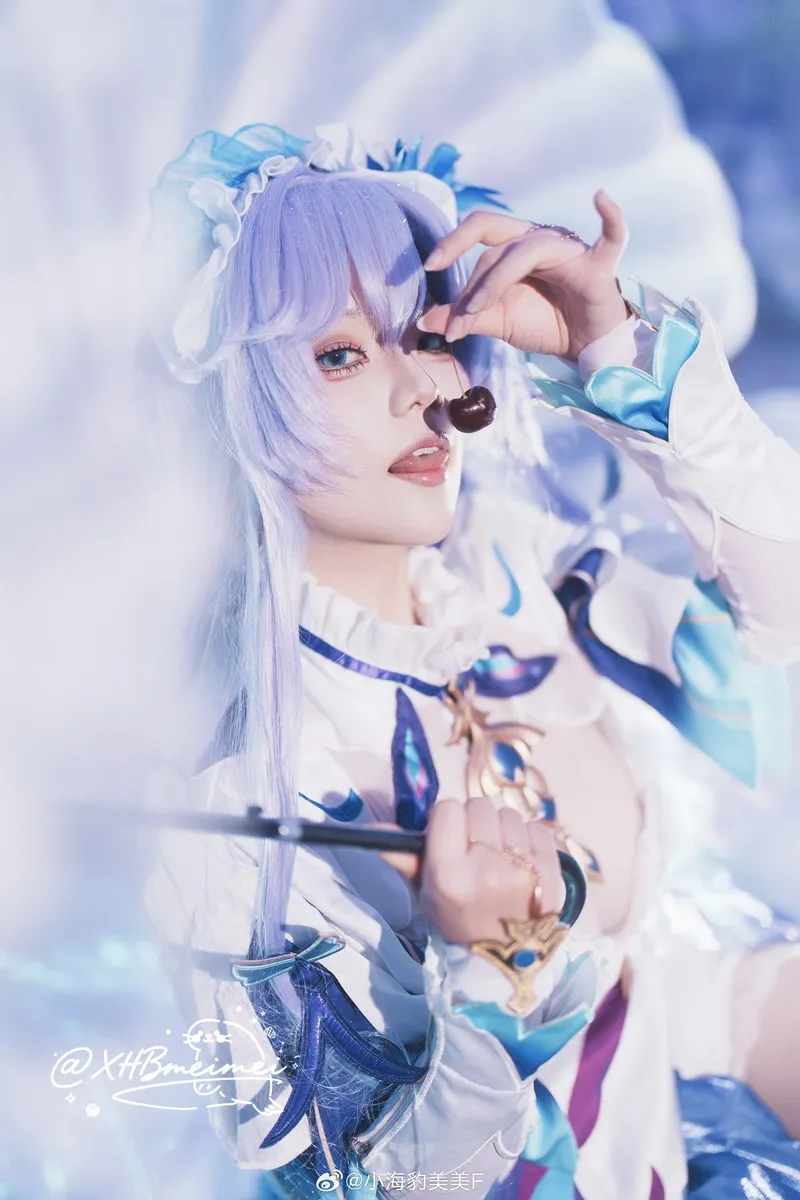 《鸣潮》坎特蕾拉cosplay展示