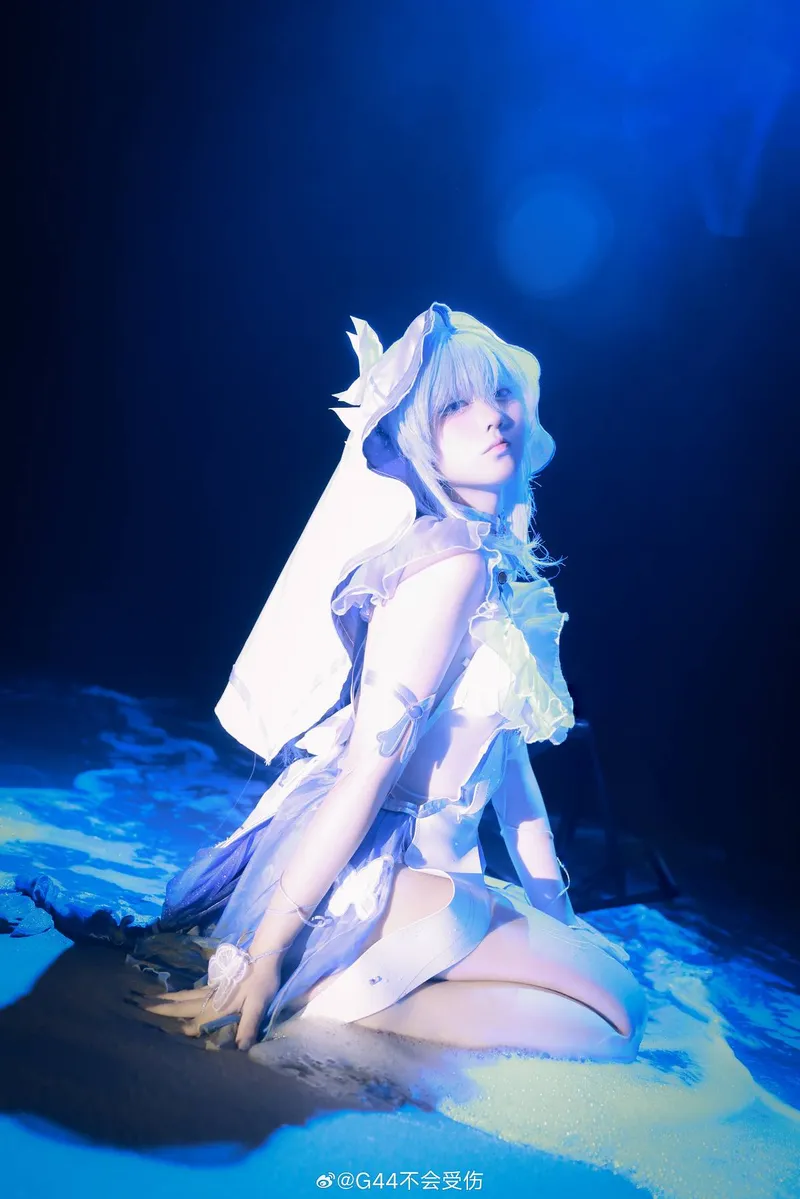 《鸣潮》守岸人Cosplay展示