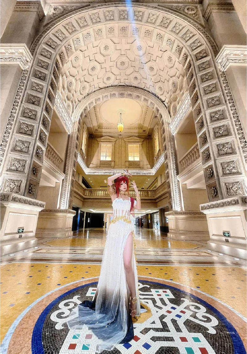 《明日方舟》史尔特尔cosplay展示