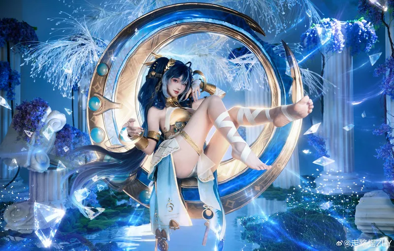 《鸣潮》尤诺cosplay惊艳亮相