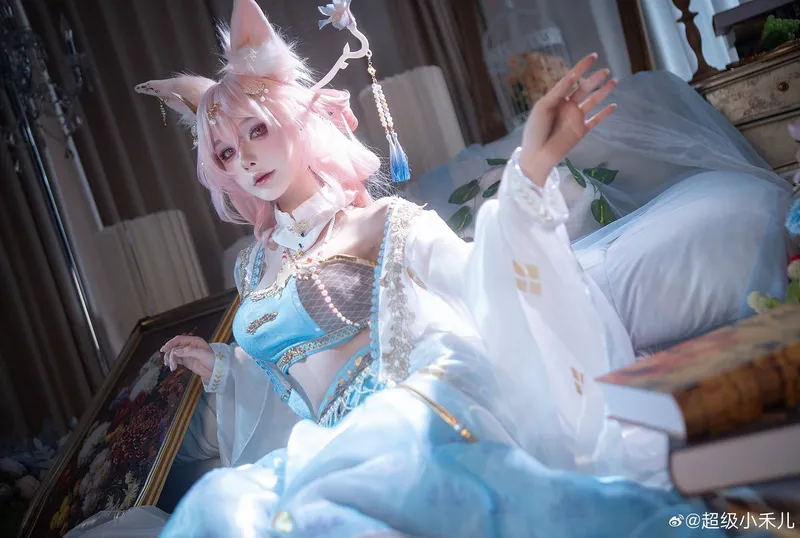 《明日方舟》鸿雪cosplay