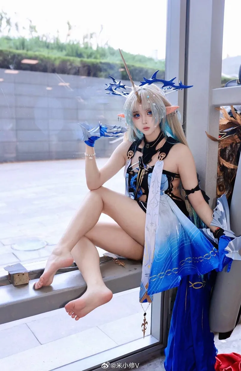 《鸣潮》卡提希娅cosplay展示