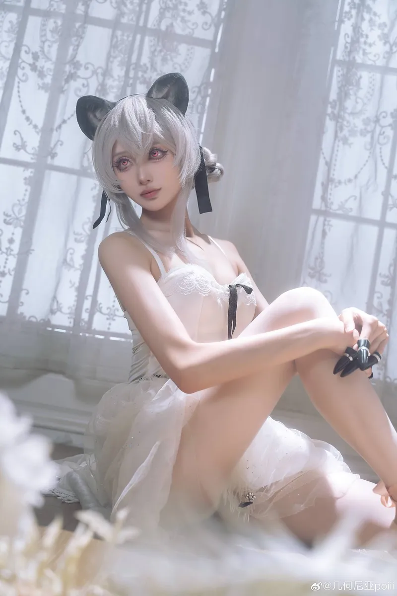 《明日方舟》多萝西cosplay