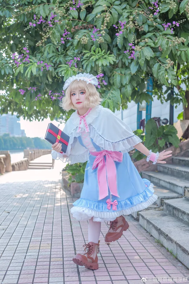 《东方Project》爱丽丝Cosplay展示