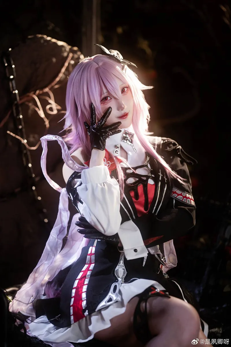 《崩坏星穹铁道》长夜月cosplay展示