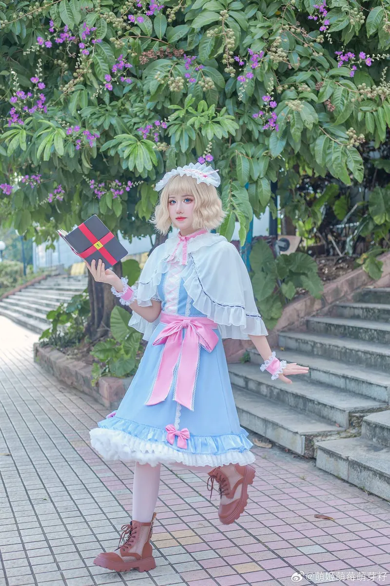 《东方Project》爱丽丝Cosplay展示