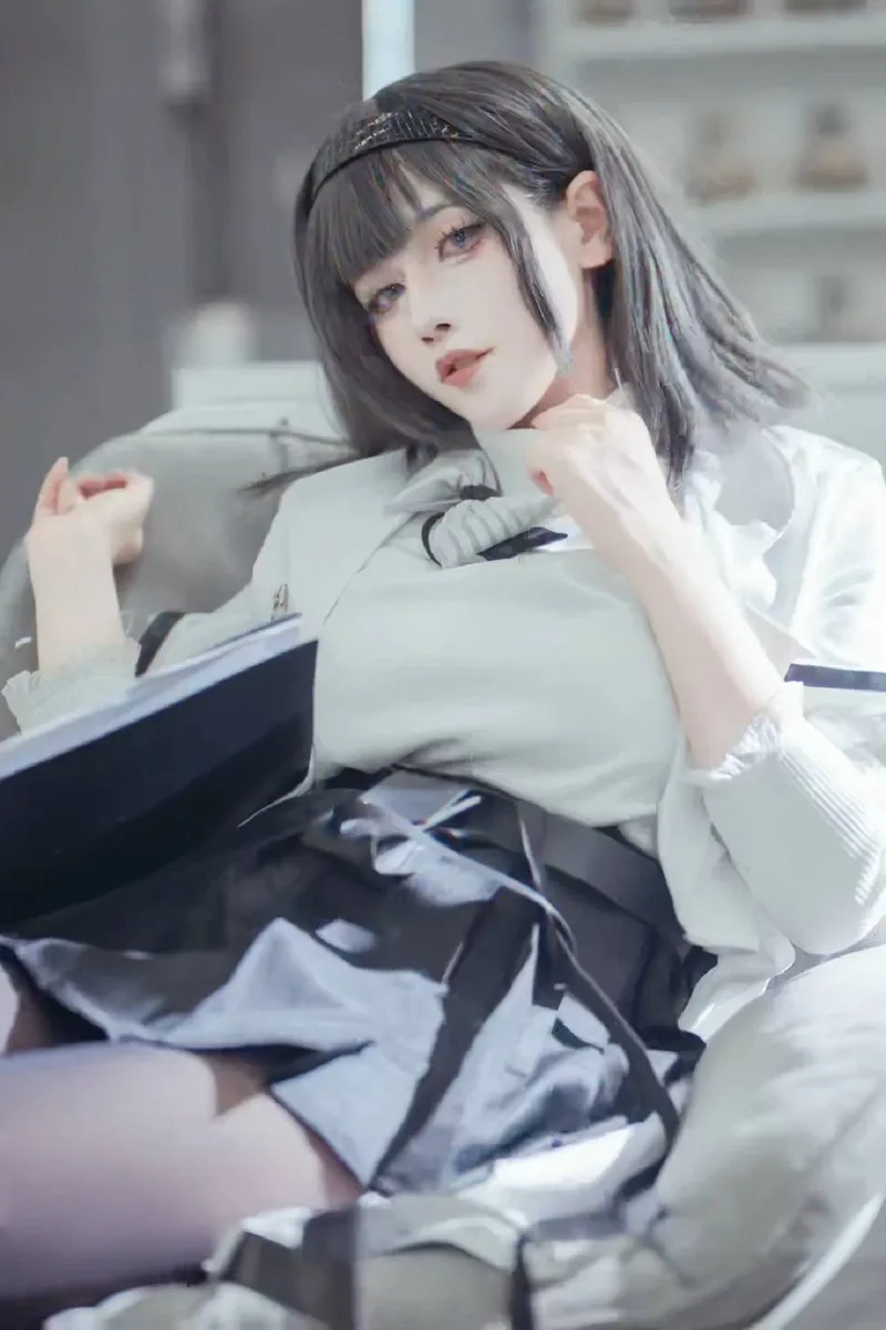 《明日方舟》普瑞塞斯cosplay展示