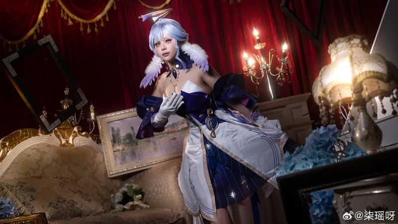 《崩坏星穹铁道》知更鸟Cosplay展示