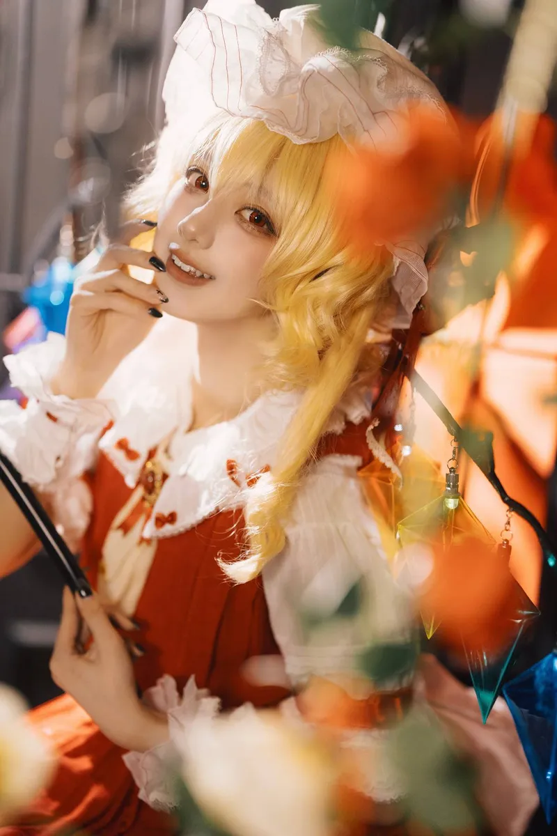 《东方Project》芙兰朵露·斯卡雷特cosplay展示