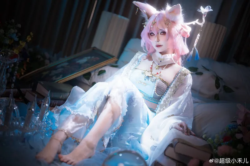 《明日方舟》鸿雪cosplay