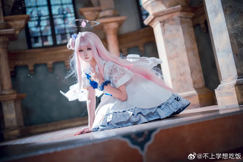 《蔚蓝档案》圣园未花cosplay展示