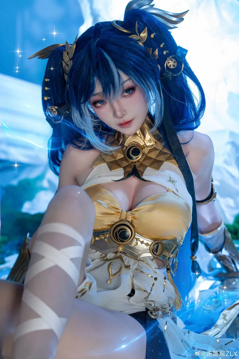 《鸣潮》尤诺cosplay惊艳亮相