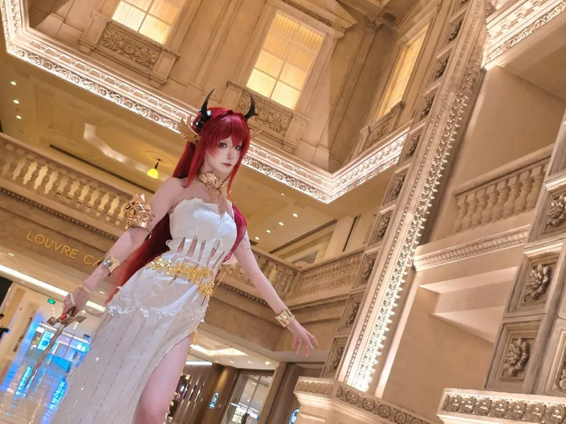 《明日方舟》史尔特尔cosplay展示