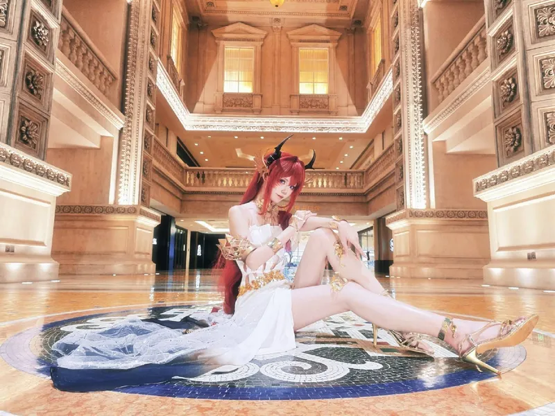 《明日方舟》史尔特尔cosplay展示-精美角色还原