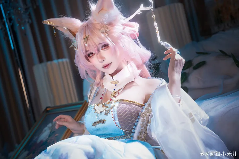 《明日方舟》鸿雪cosplay