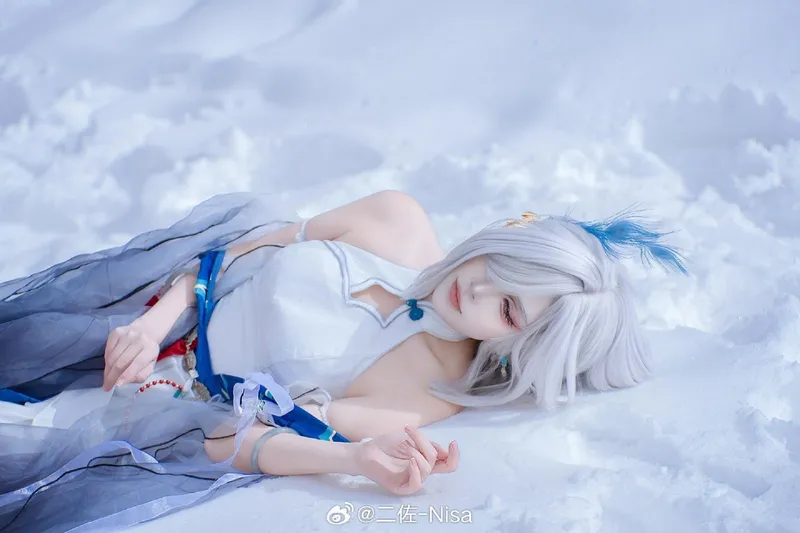 《原神》申鹤Cosplay展示