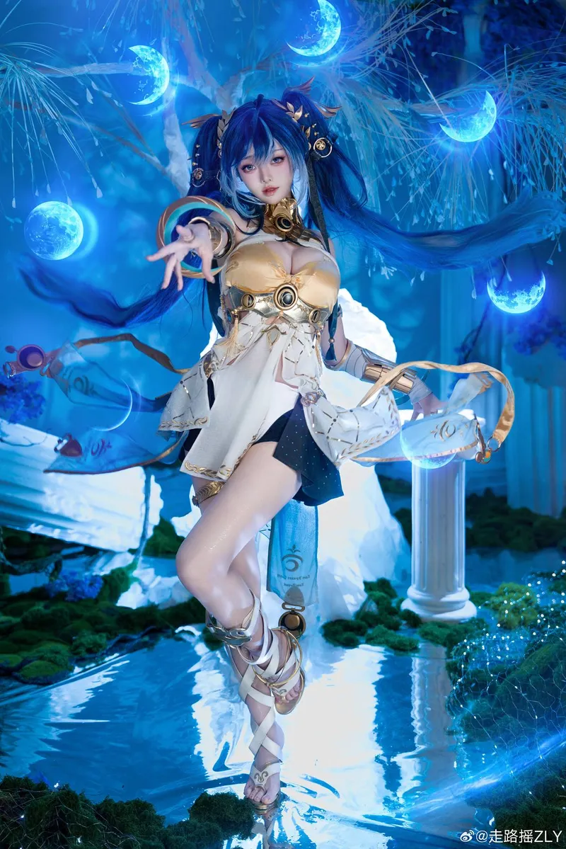《鸣潮》尤诺cosplay惊艳亮相-顶级配置完美还原角色形象