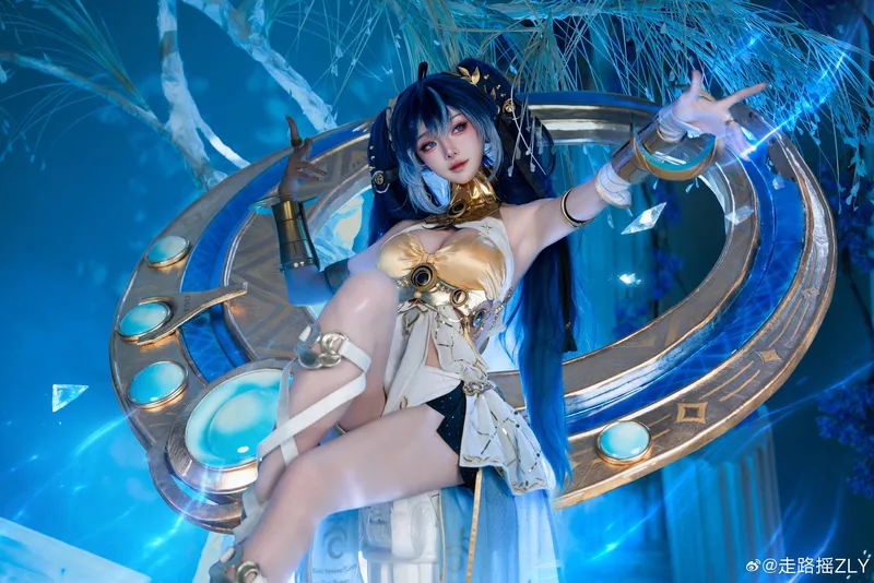 《鸣潮》尤诺cosplay惊艳亮相