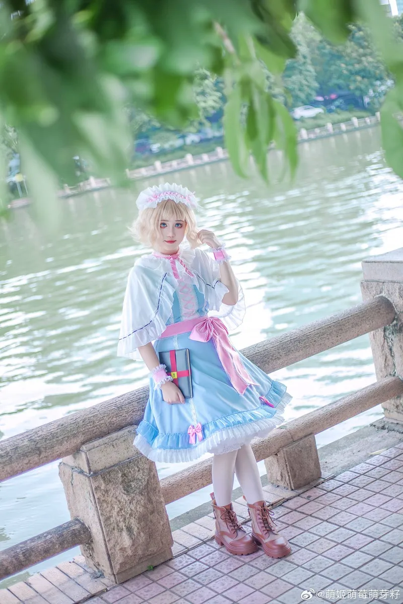 《东方Project》爱丽丝Cosplay展示