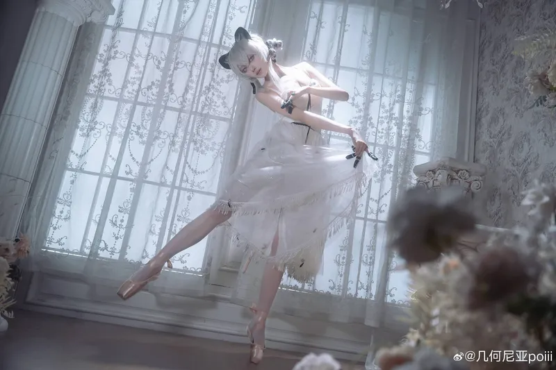 《明日方舟》多萝西cosplay