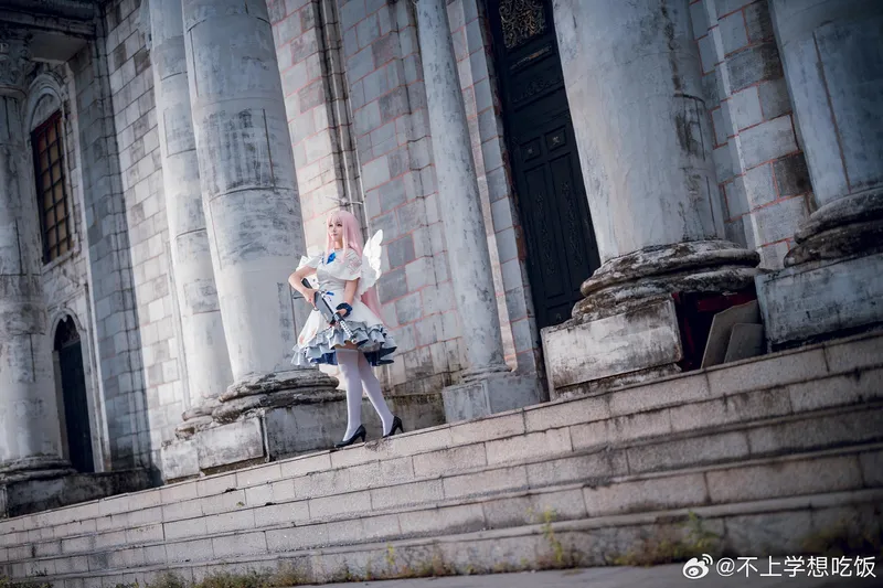 《蔚蓝档案》圣园未花cosplay展示