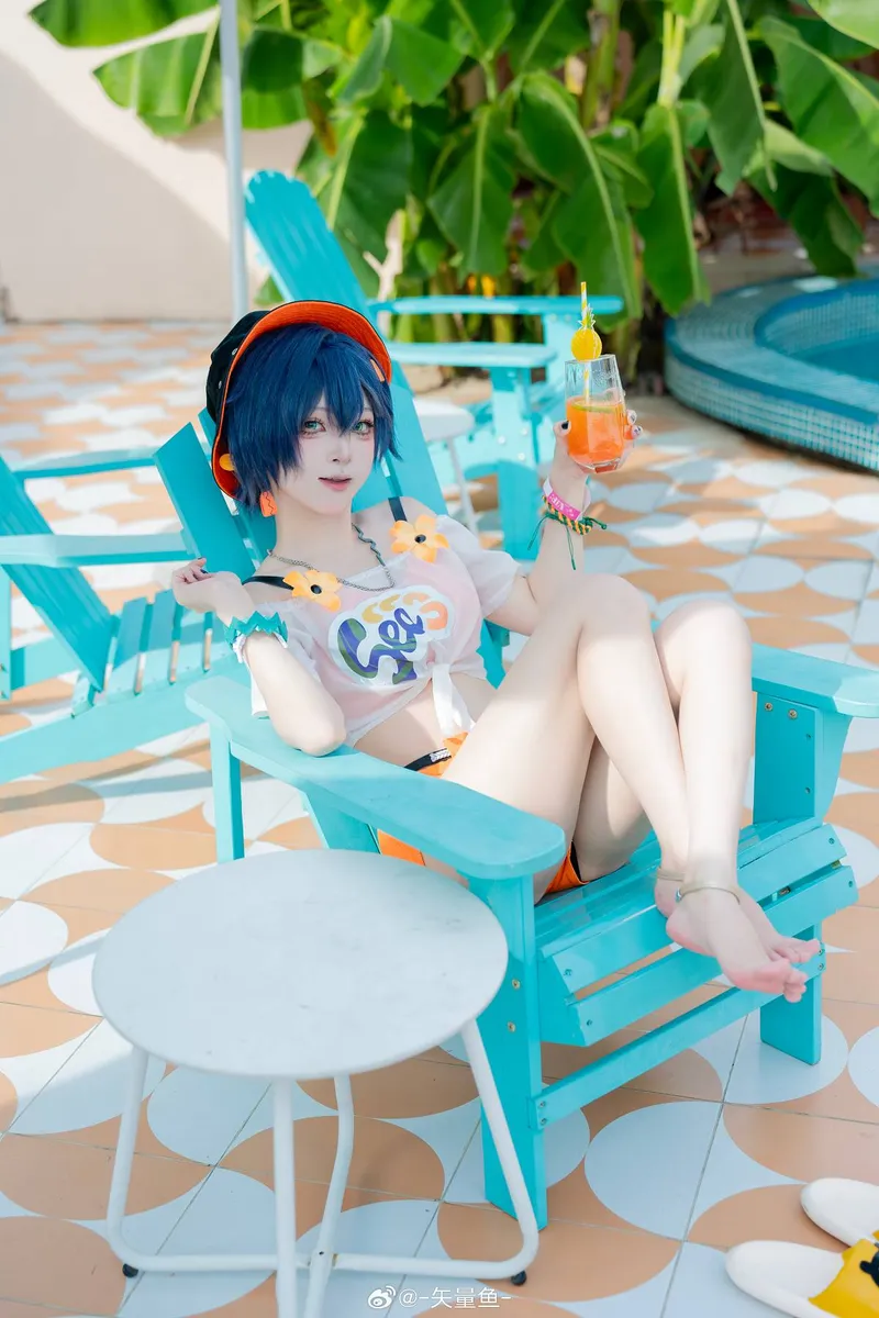 《绝区零》玲Cosplay展示