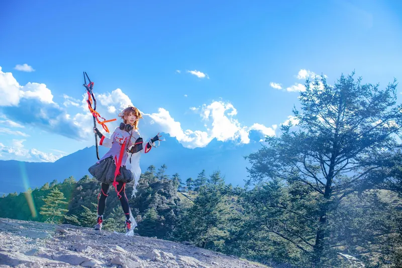 《明日方舟》艾雅法拉cosplay展示