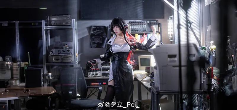 《绝区零》简杜cosplay展示