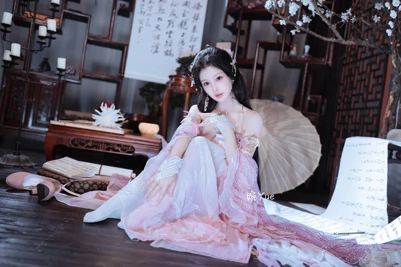 《逆水寒》花非花cosplay展示