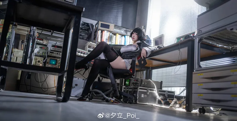 《绝区零》简杜cosplay展示