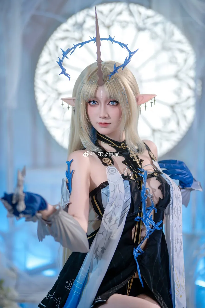 《鸣潮》卡提希娅cosplay展示-潮水勇者风采