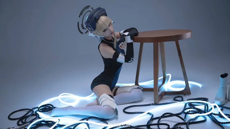 《蔚蓝档案》飞鸟马时cosplay展示