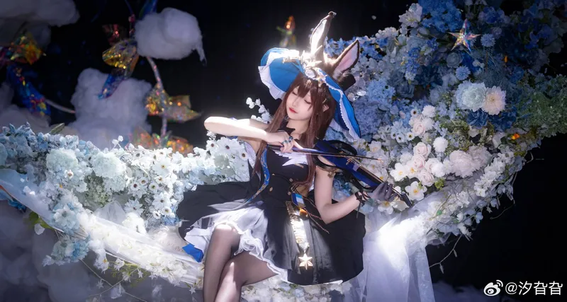 《明日方舟》阿米娅cosplay