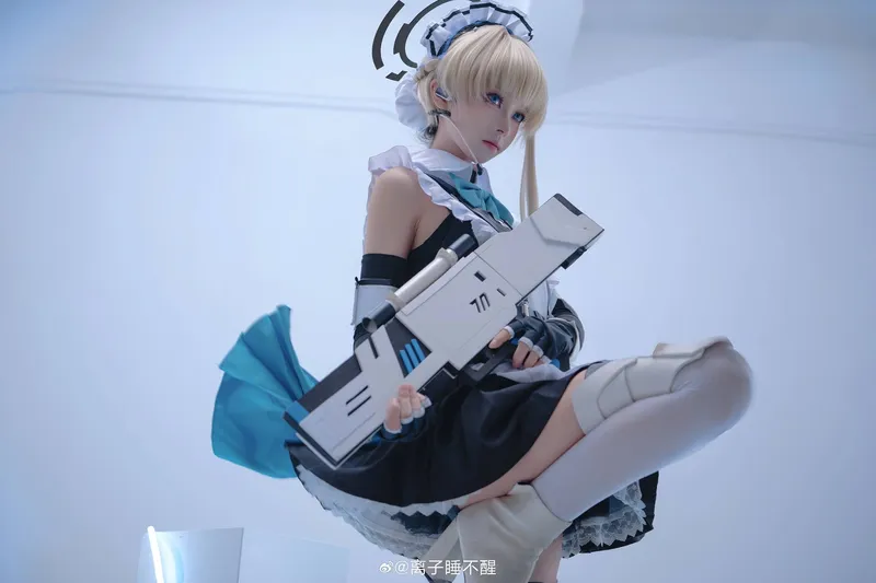 《蔚蓝档案》飞鸟马时cosplay展示