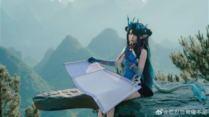 《明日方舟》夕角色Cosplay展示