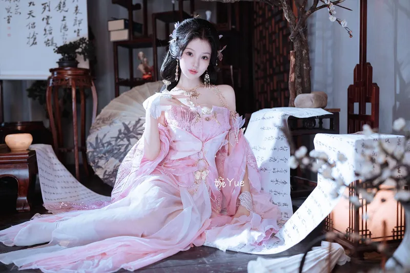 《逆水寒》花非花cosplay展示