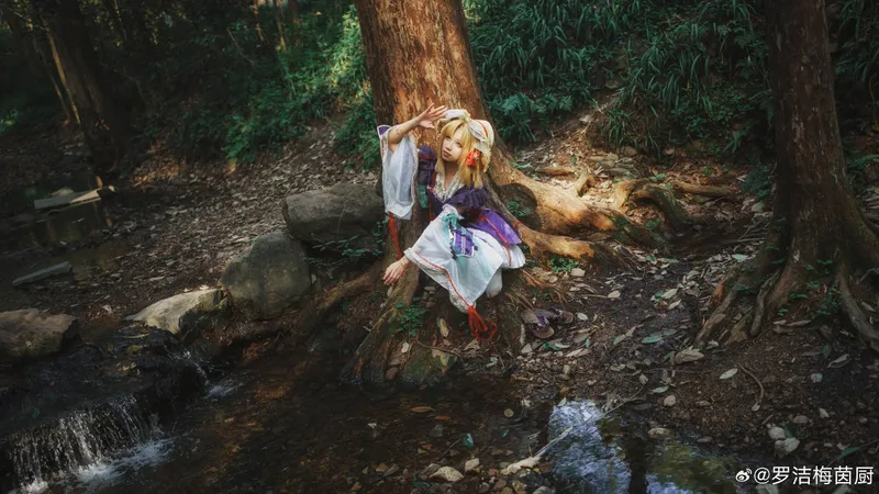 《东方Project》泄矢诹访子cosplay展示