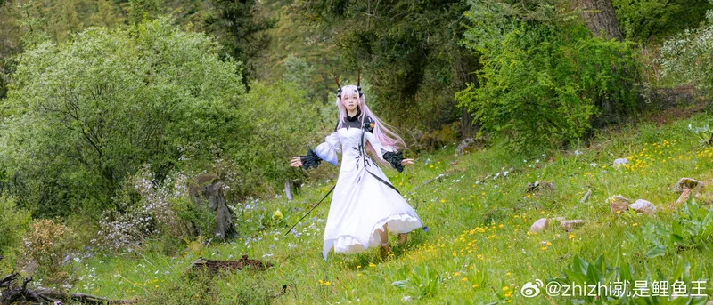 《明日方舟》特蕾西娅cosplay展示