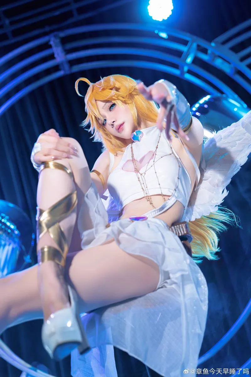 《吊带袜天使》cosplay展示
