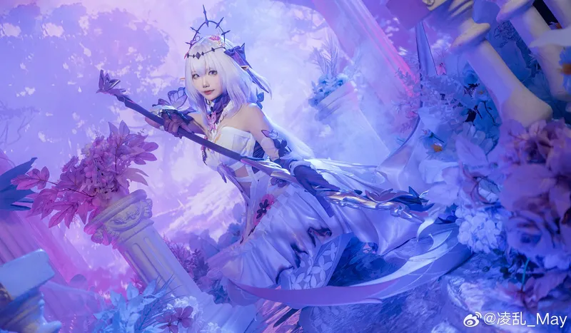 《崩坏星穹铁道》遐蝶cosplay展示