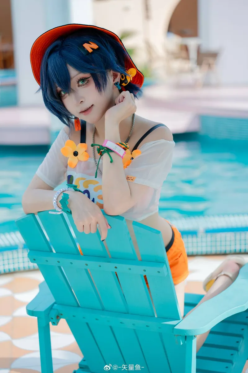 《绝区零》玲Cosplay展示