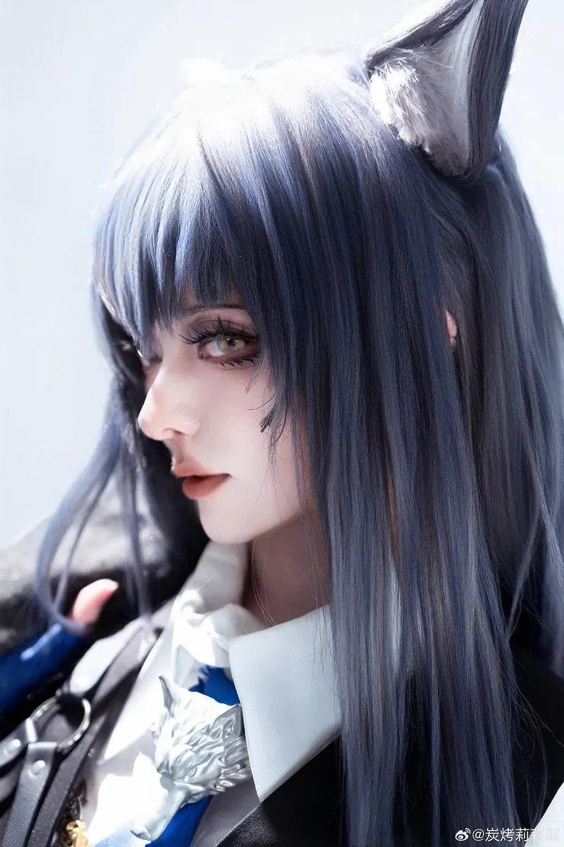 《明日方舟》德克萨斯cosplay展示