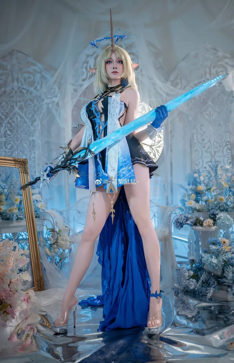 《鸣潮》卡提希娅cosplay展示