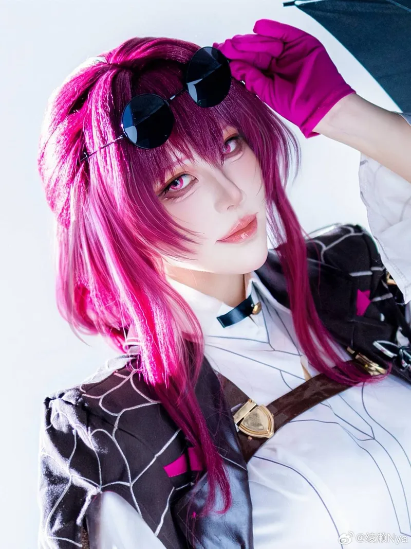 《崩坏星穹铁道》卡芙卡Cosplay展示-精美角色还原