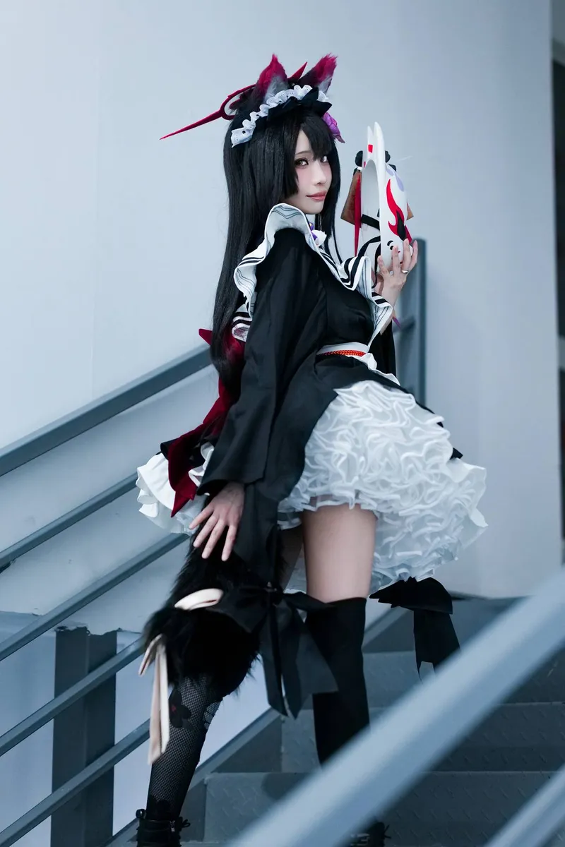 《蔚蓝档案》狐坂若藻cosplay展示