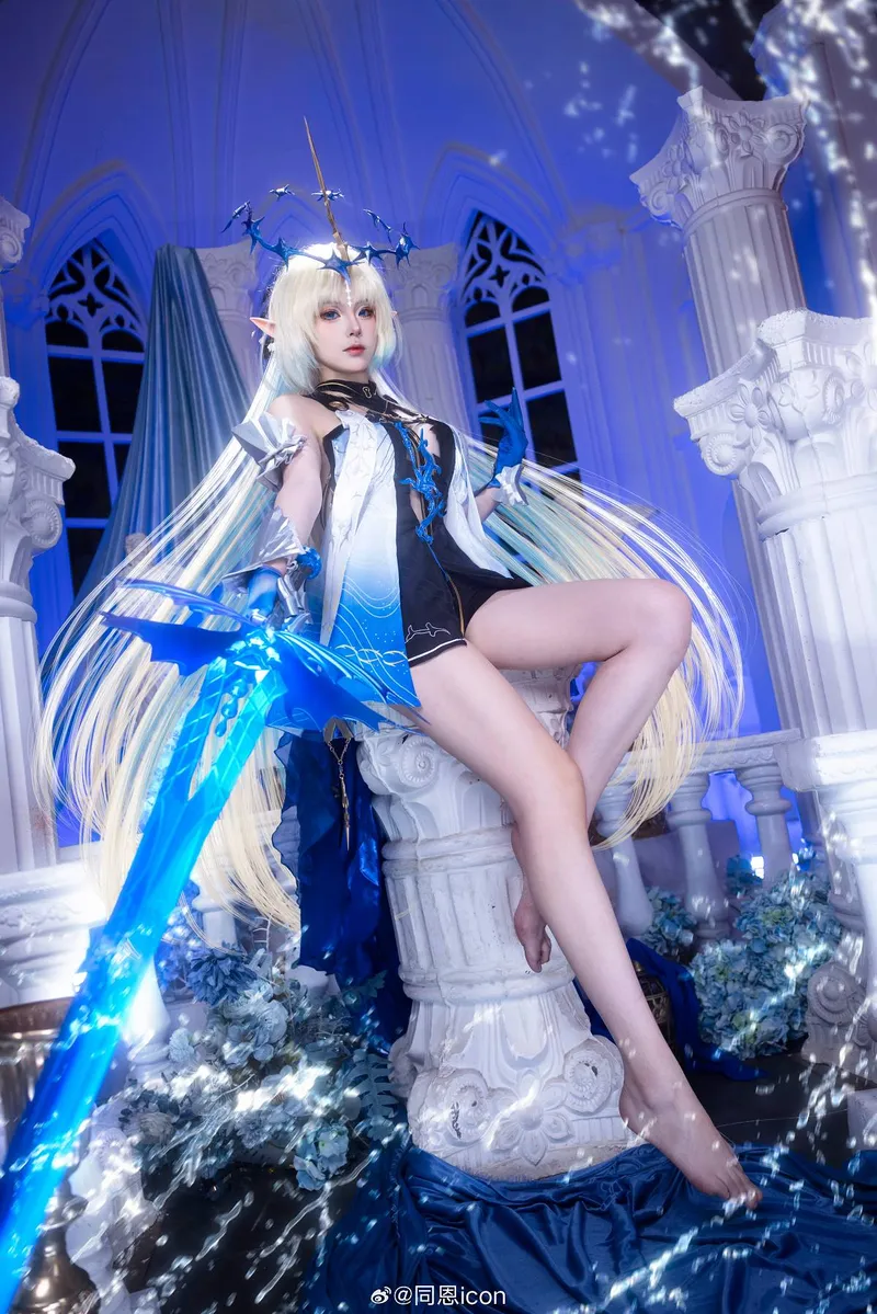 《鸣潮》芙露德莉斯cosplay展示